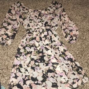 Floral 3/4 sleeve dress!